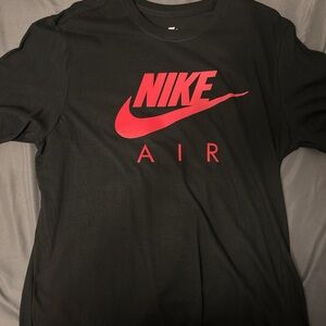 Medium Nike Air shirt